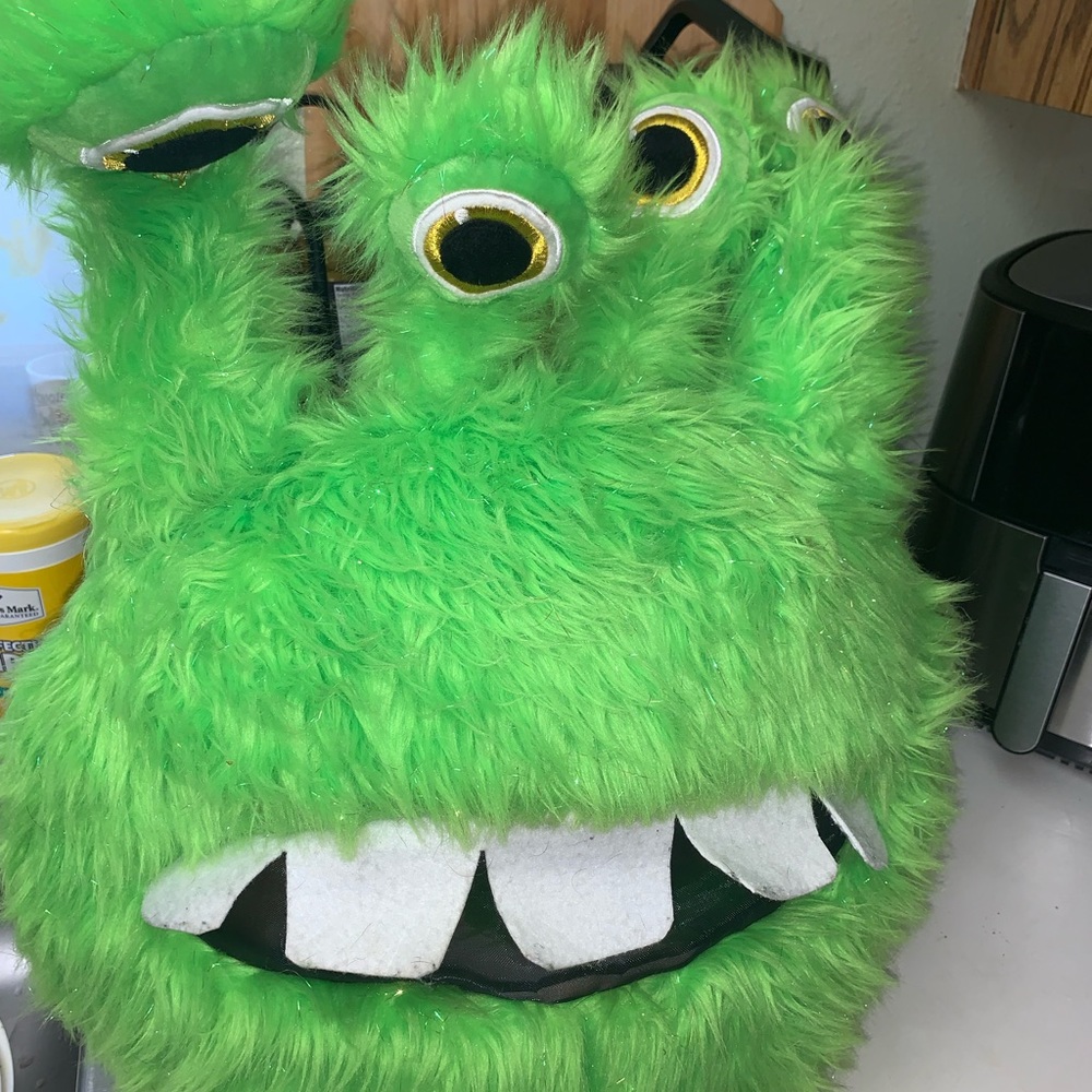 Green alien mask